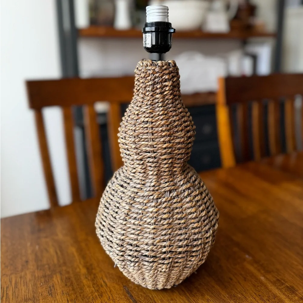 Vintage rattan wicker Lamp no shade Boho Cottage Core 11.5” Works